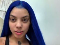 Amateur Webcam Teen Masturbates And Teases