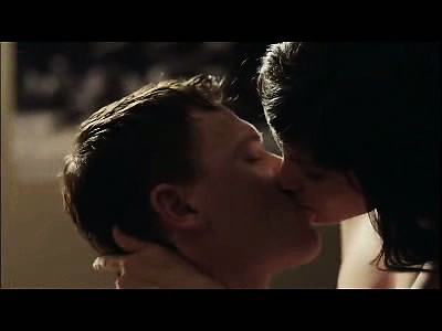 Morena Baccarin hot tits and ass in sex scenes
