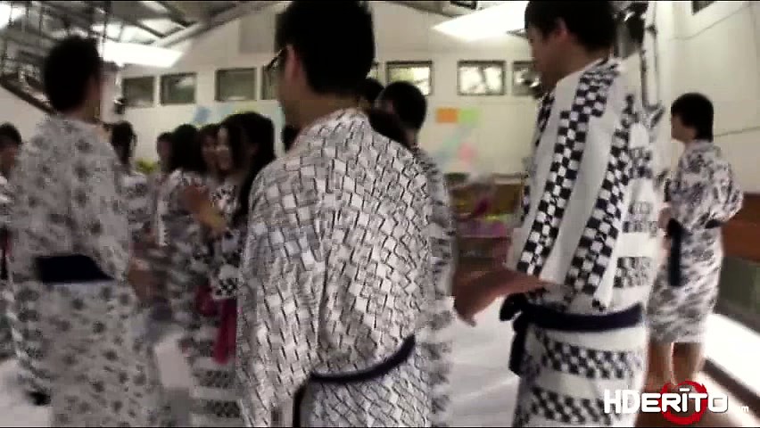 Cosplayers get to see real live orgy