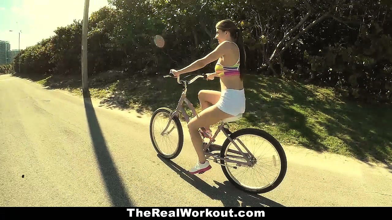 TheRealWorkout - Busty Teen Gets Fucked After Workout