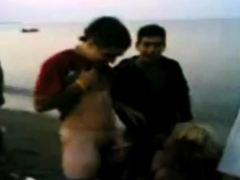 arab-slut-suck-horny-guys-on-the-beach