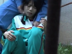 japanese-teen-night-outdoor-pussyfingering