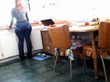 MILF WIDE HIPS ASS THIGHS