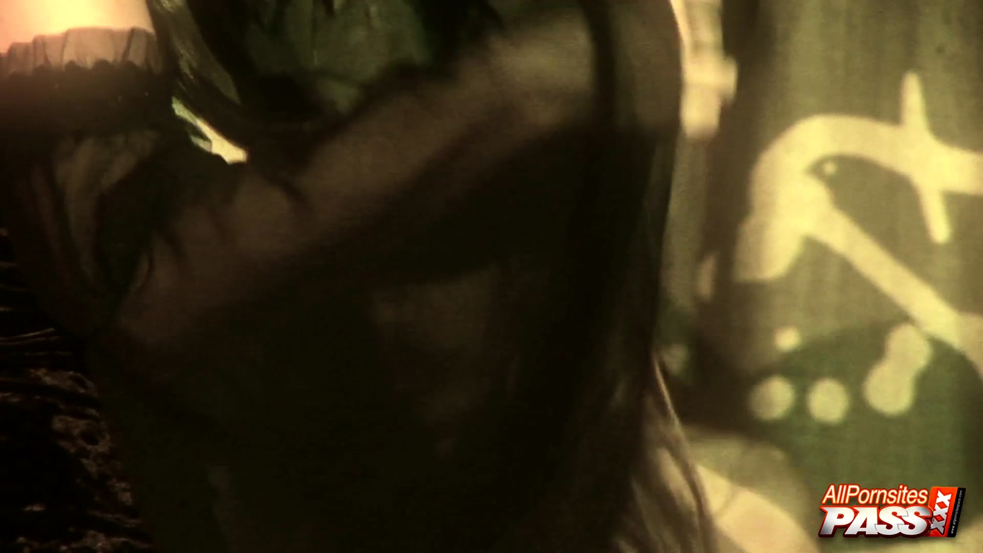 Naughty Witches Lures The Gents In 4k