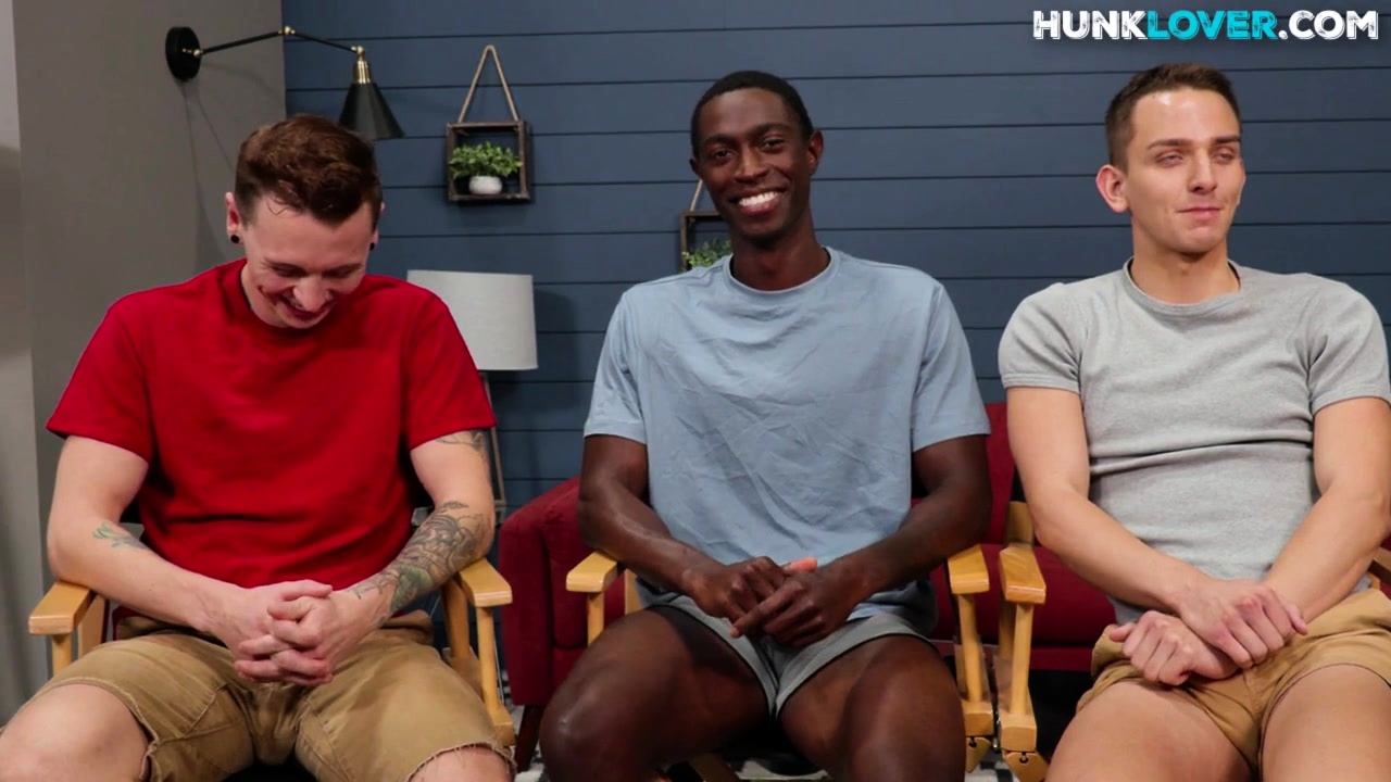Black hunk barebacks IR studs in 3some