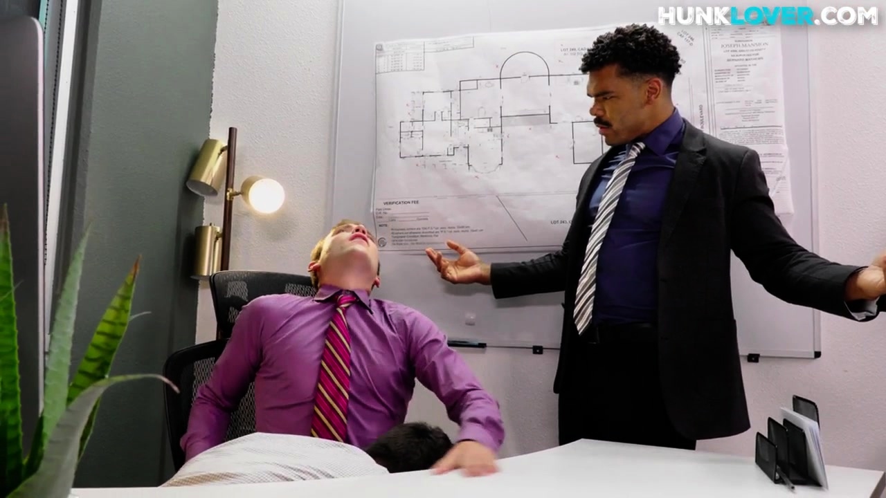 Black hunk fucks IR colleague in 3way