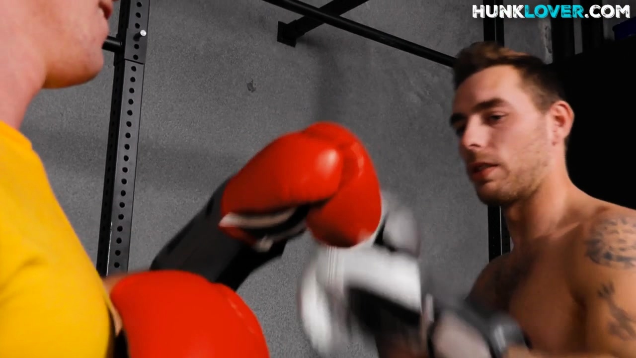 Boxing hunk fucks BF till cum in mouth