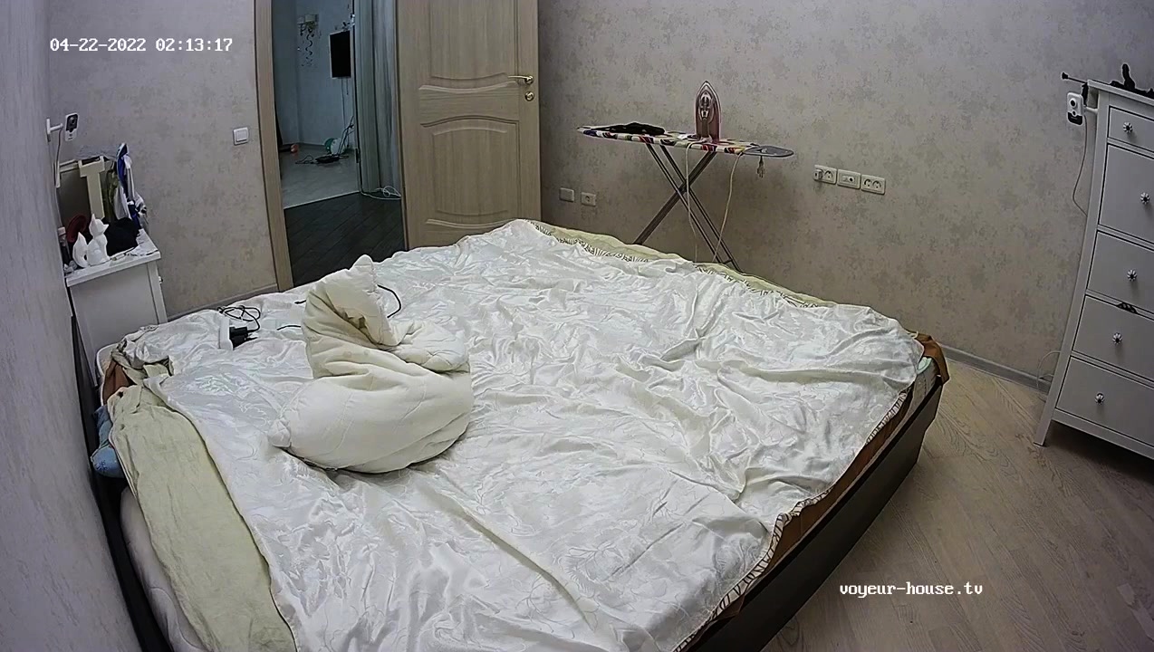 Blonde and brunette lesbians toying cunt