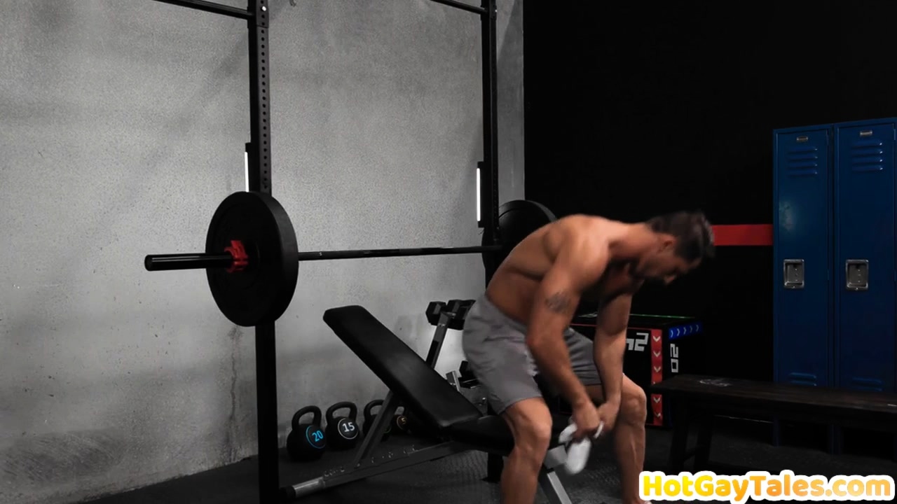 Athletic gym jock barebacked till cum