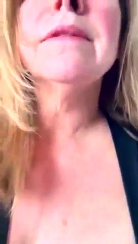 Amateur Close Up Squirting Masturbation