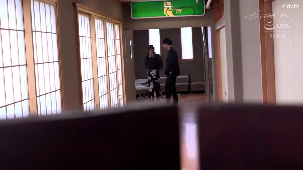 Asian schoolgirl enjoy group sex