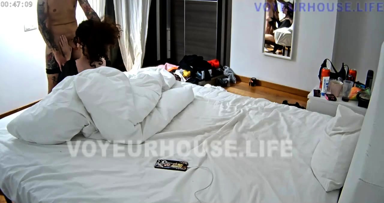 Amateurs Caught On Hidden Cam