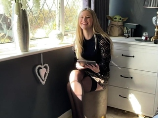 Tiny cock got laughs by mean brit slut