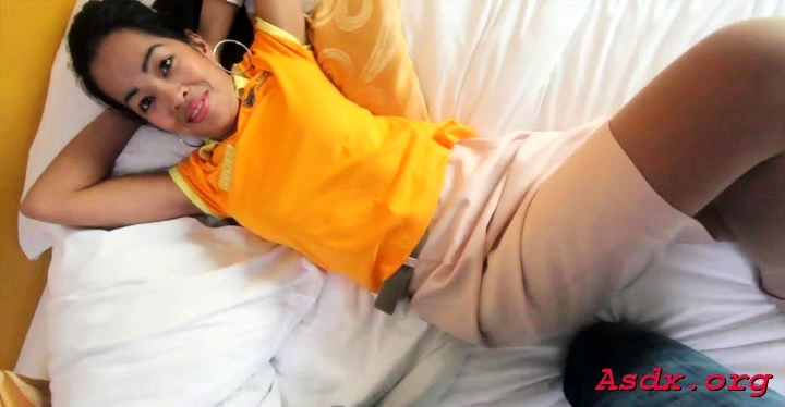 Spicy teen nipponese perfection demonstrates oral skills