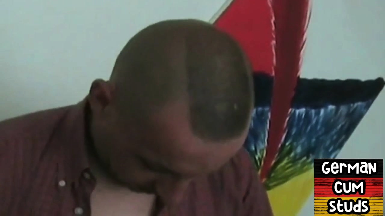 German greedy bottoms fucked in 3some