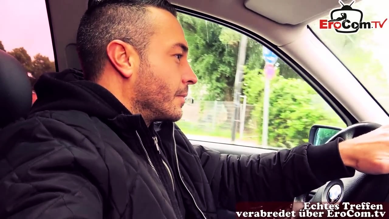 Sex in the car with a skinny girl from the internet