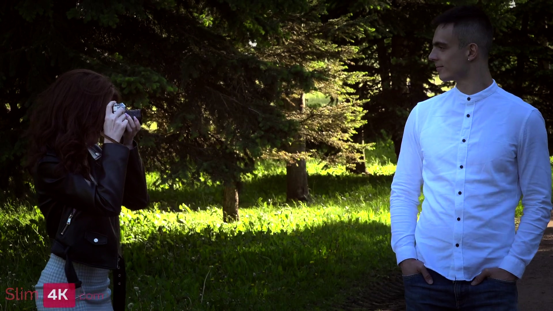 Handsome guy analyzes slim girl he met earlier in the park