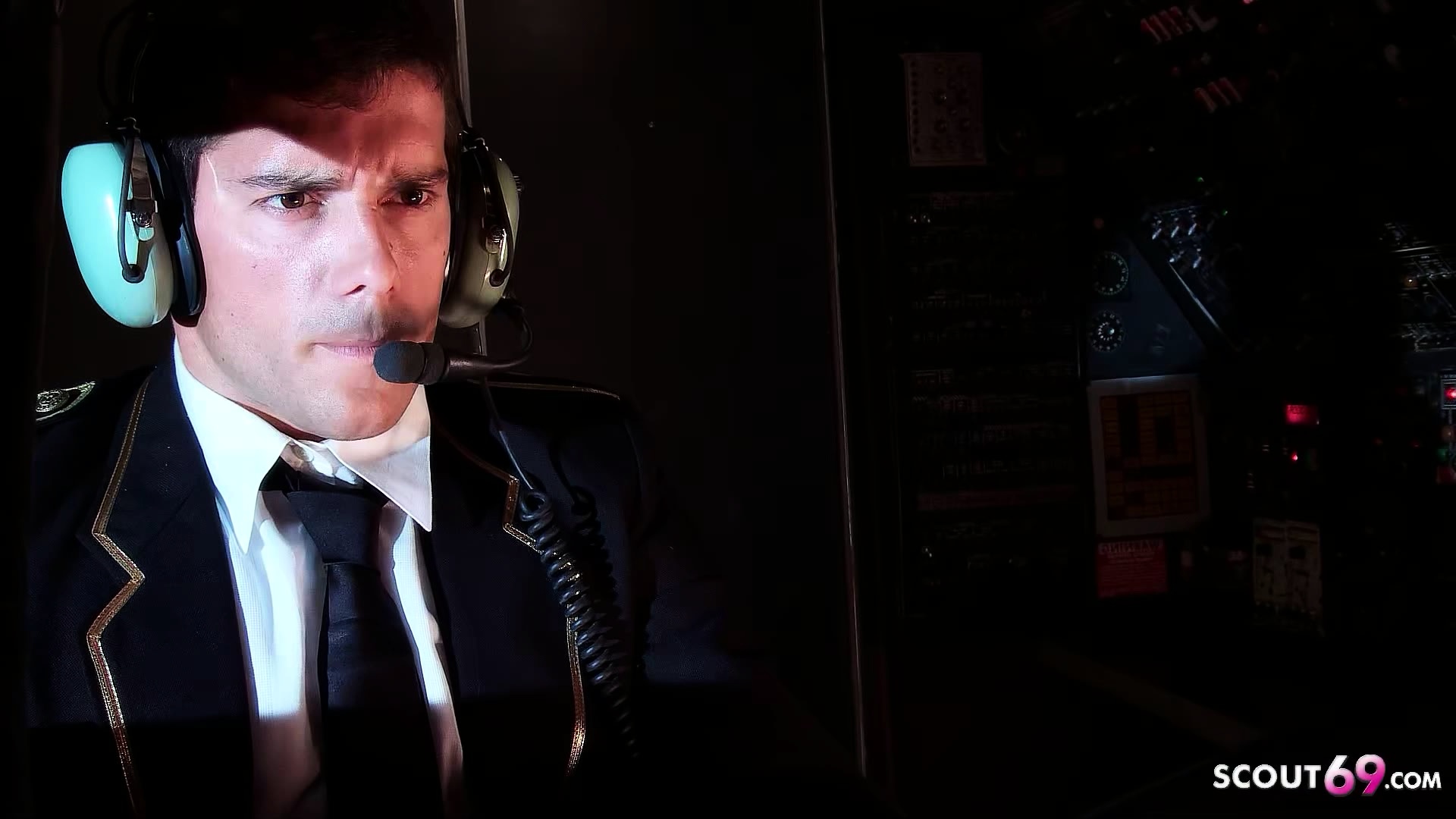 High Mile Club sex in Plane - Stewardess fucks with pilots