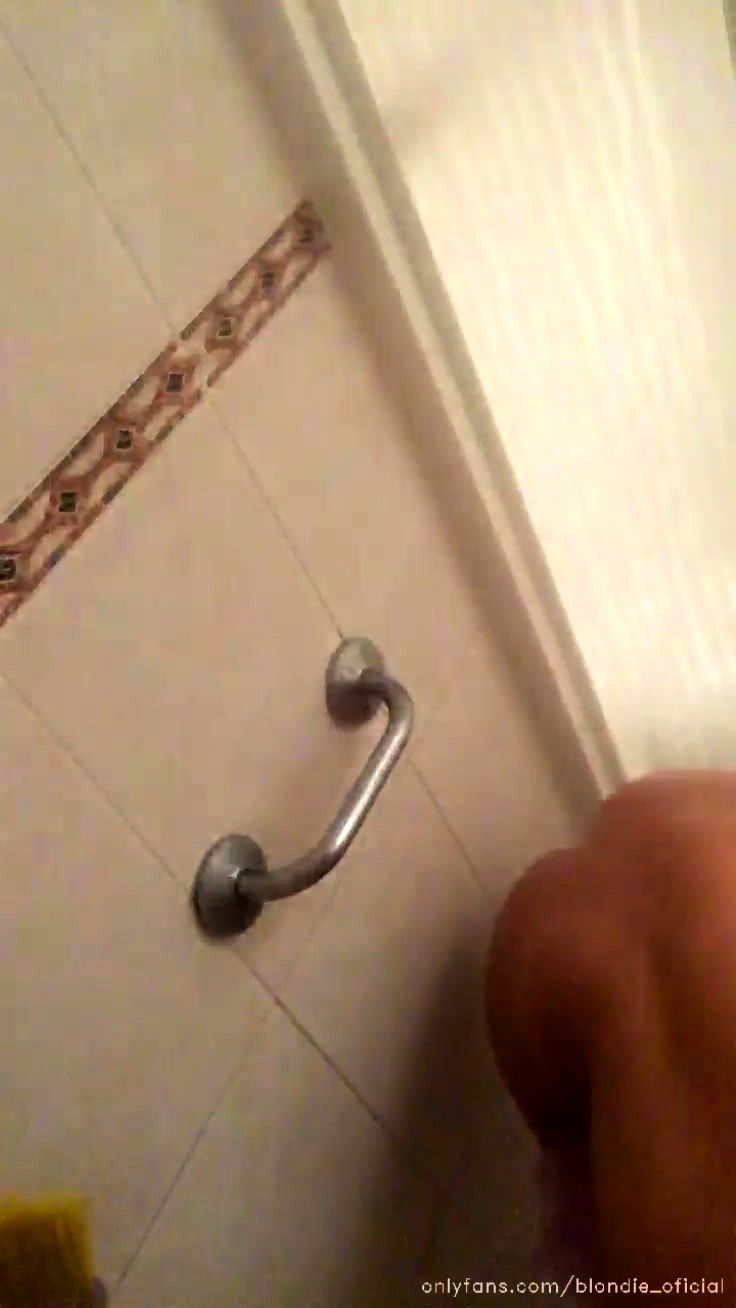 Big boobs milf masturbates with her dildo