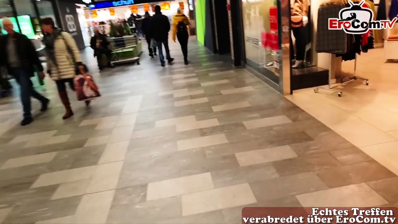 Latina fucks a strange man at the first meeting