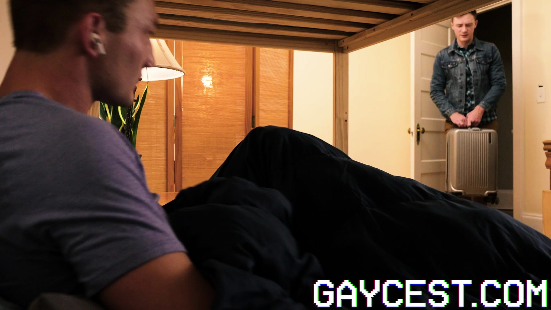 Twink Colton Fox wants to suck huge dick
