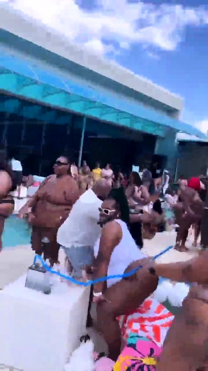 CIMA black and ebony