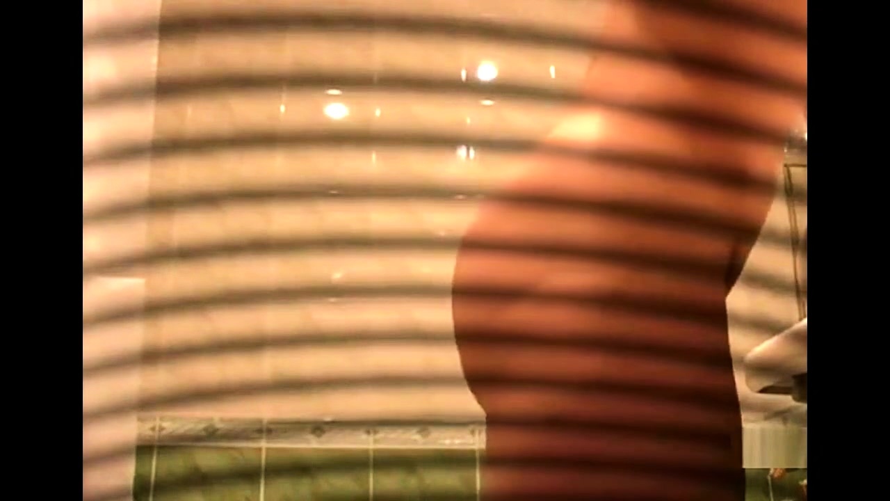 small breasted stepsister (21) spied in shower