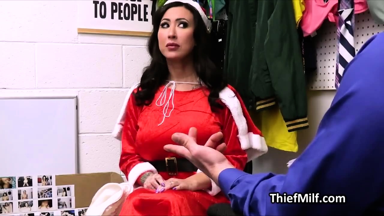 Big tit milf busted for stealing during holidays
