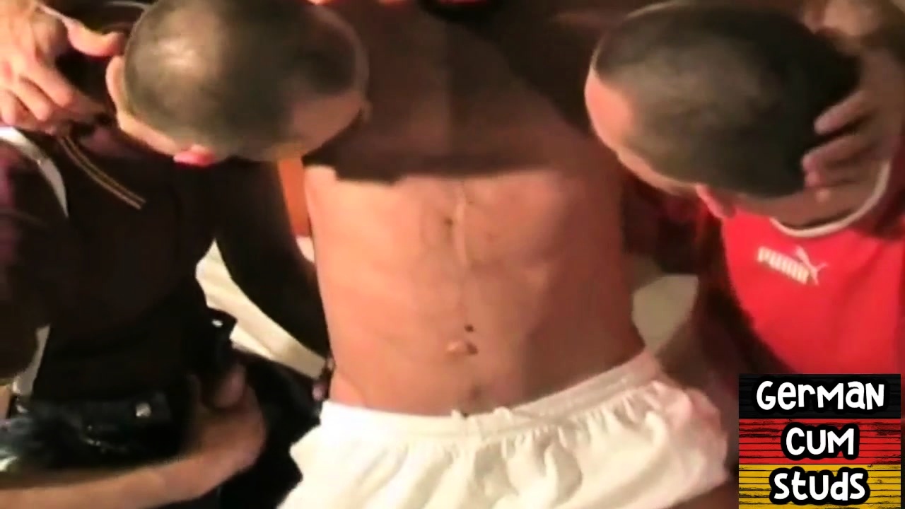German gaydaddy barebacks in home 3some