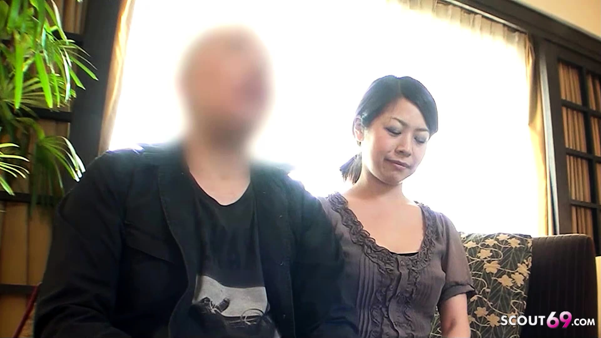 Japanese couple talk to Creampie Fuck