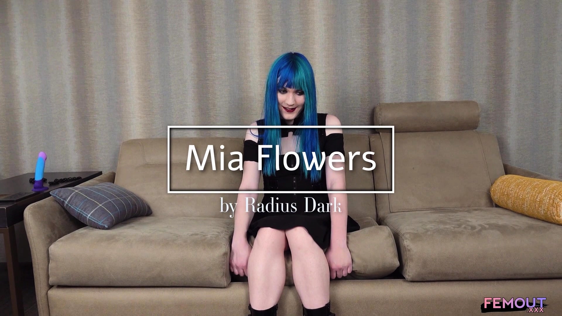 FEMOUT XXX More Mia