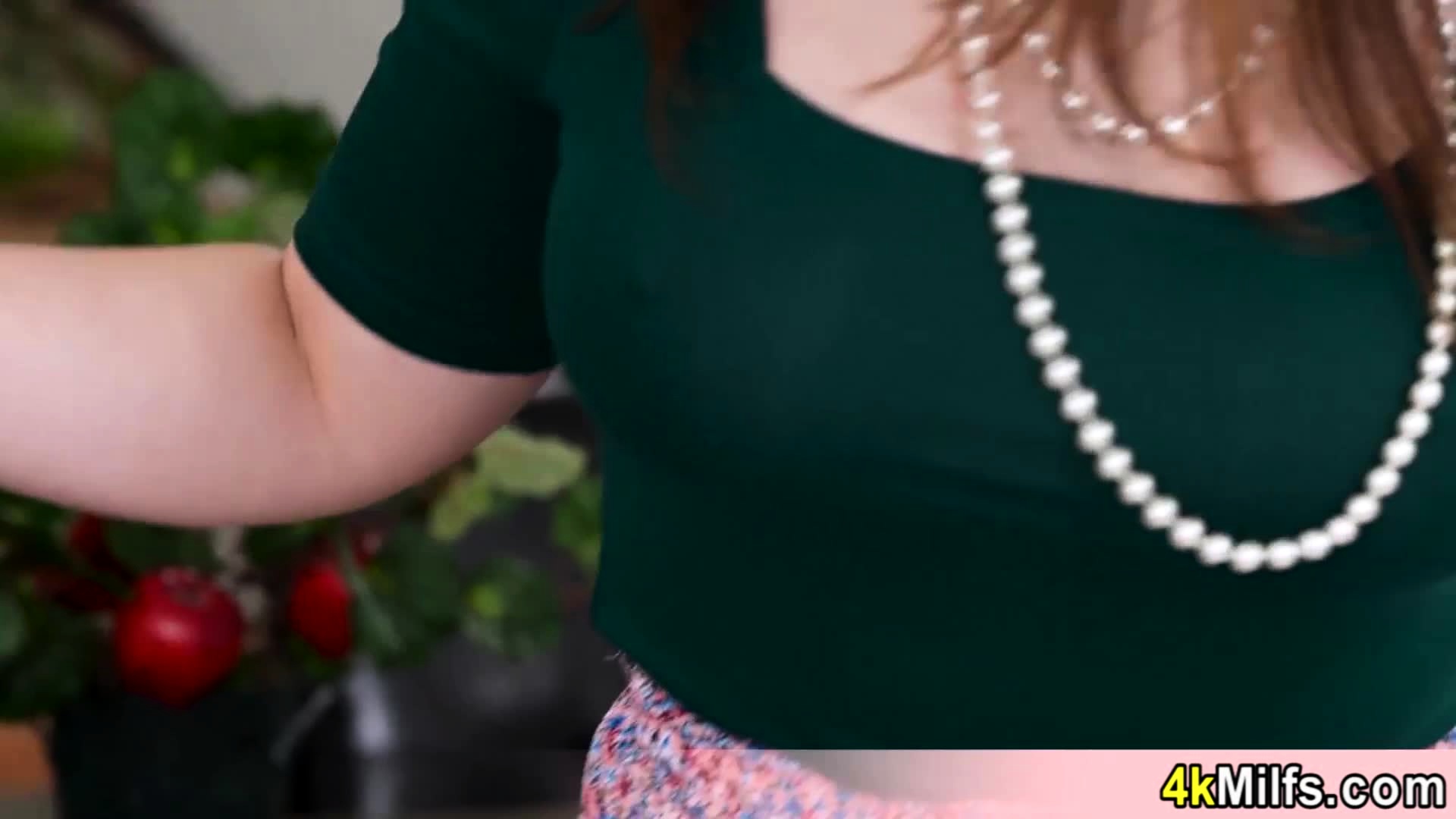 Chubby Cassie never had two cocks before