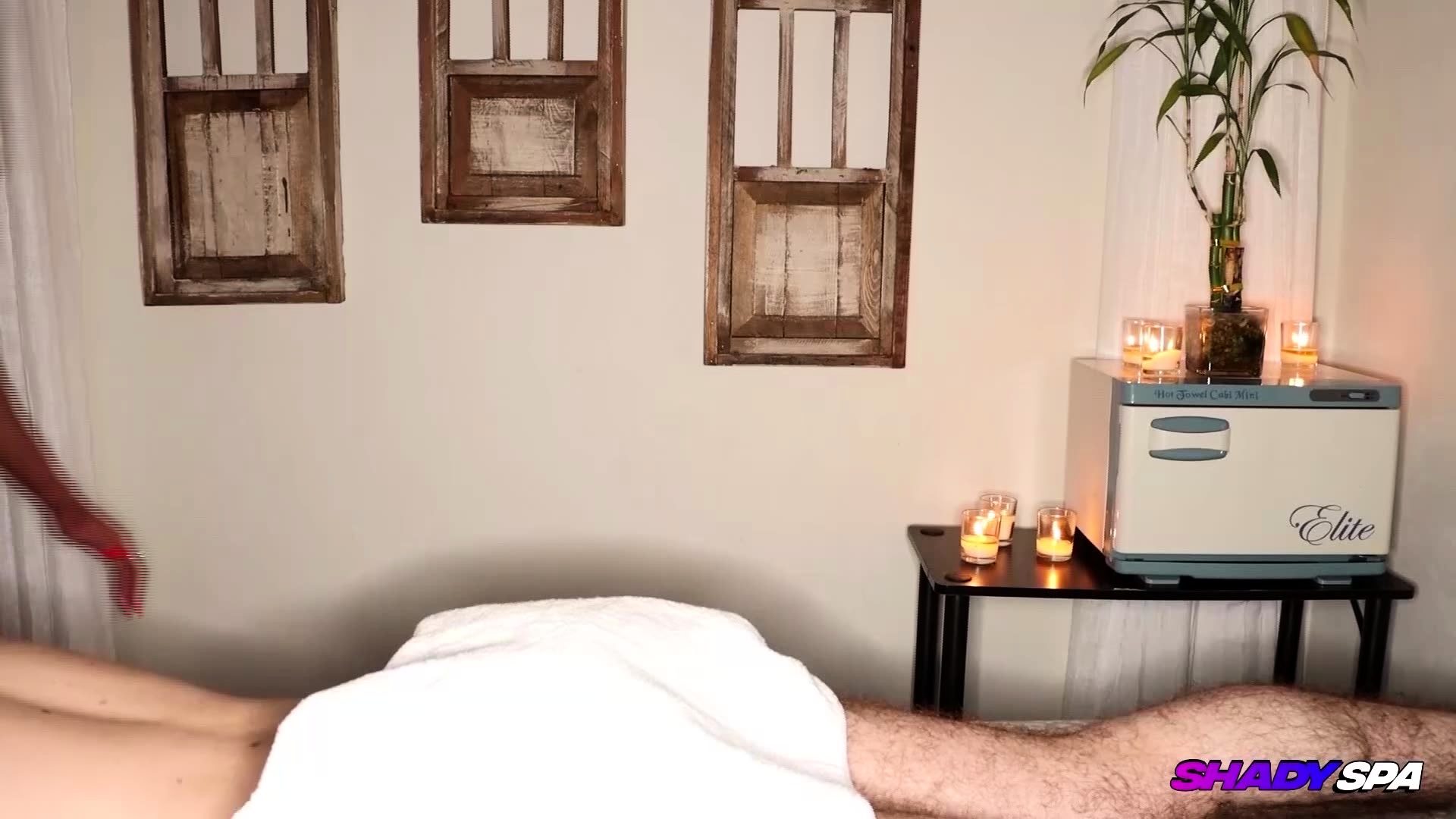 SHADY SPA Muscle Bound MILF Sex MASSAGE Fit Wife Jewels