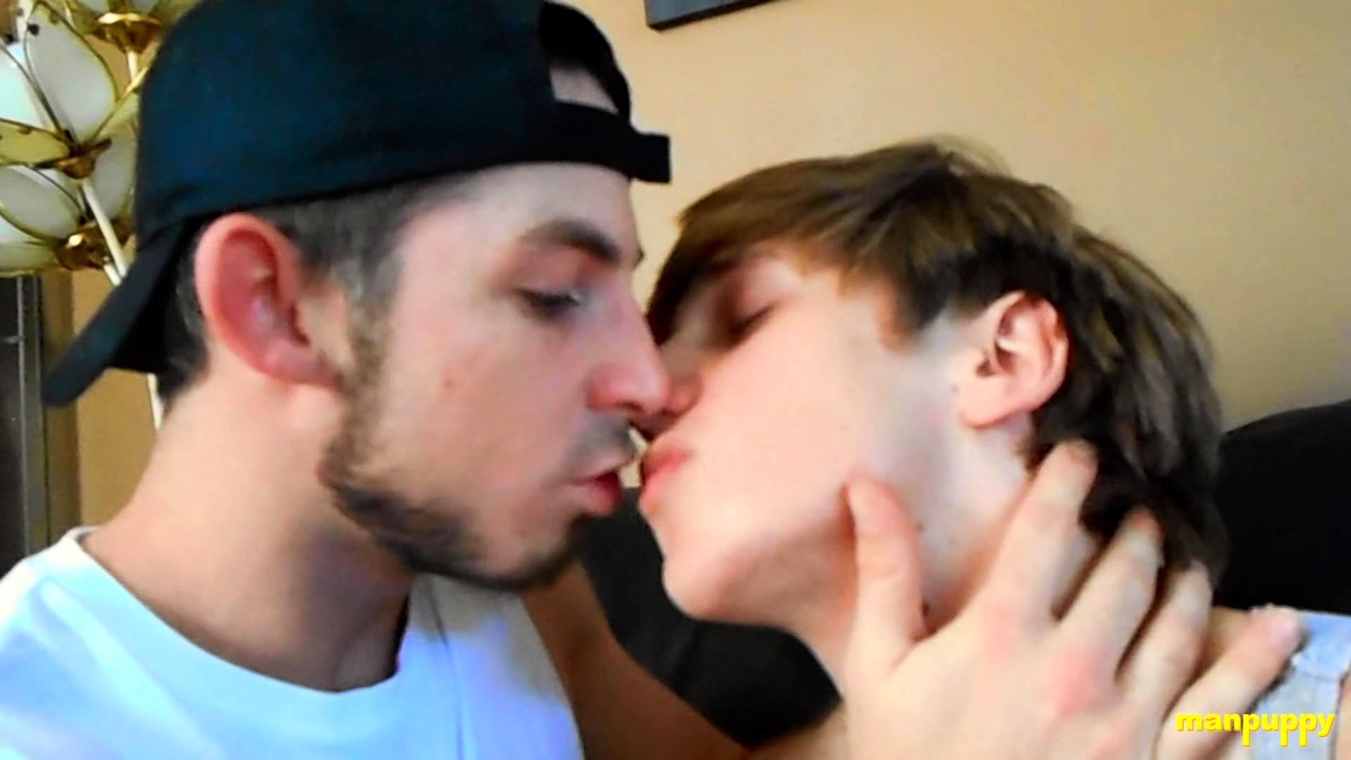 Twinks Elis Ataxxx And Toby Springs Kissed Romantically