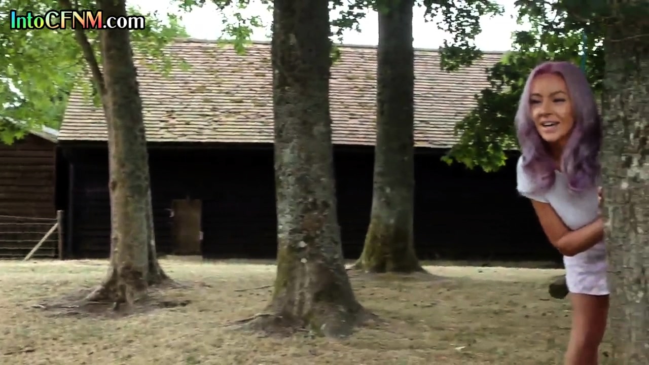 Outdoor doms give public CFNM group BJ