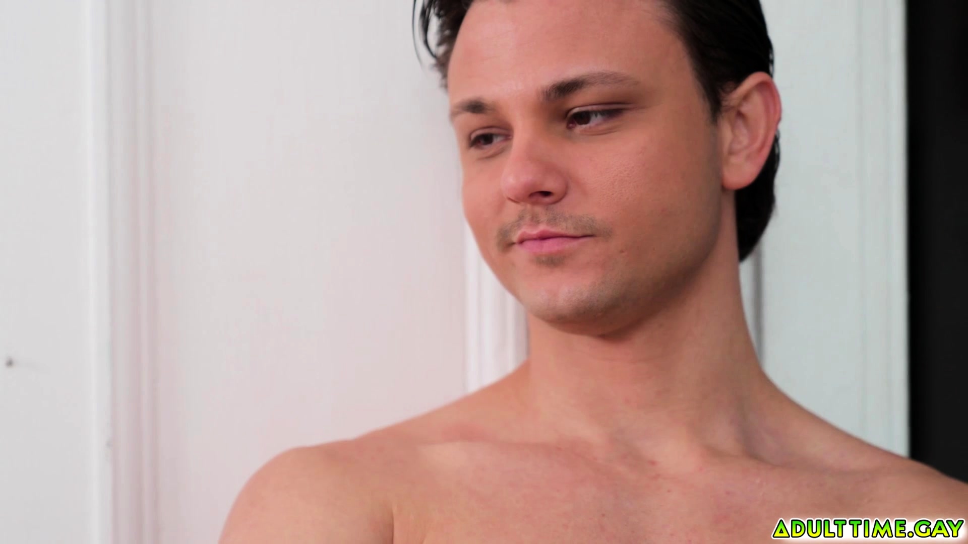 Femboy Shea Parker enjoy getting creampied by his boyfriend