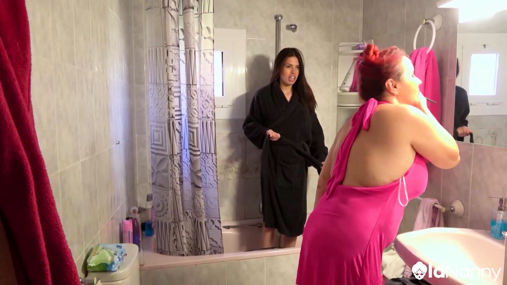 Two lesbians and their toy OLDNANNY