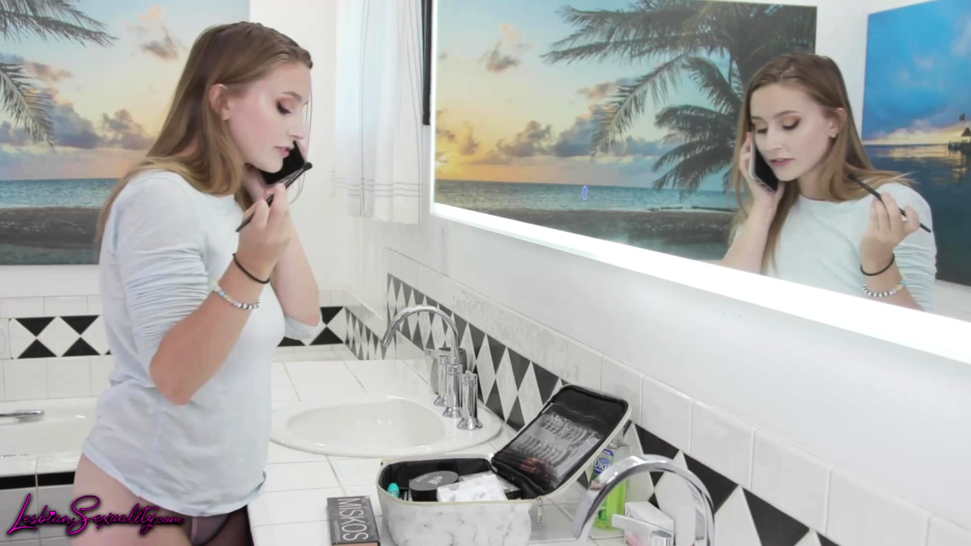 LESBIANSEXUALITY LILLY BELL LANEY GREY