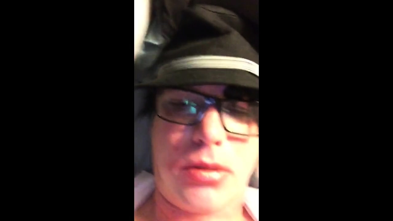 Closeted Sissy CD's First Daddy Encounter