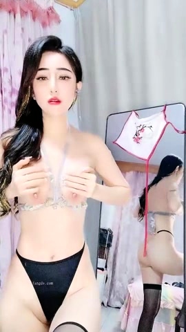 Big boobs milf masturbates with her dildo