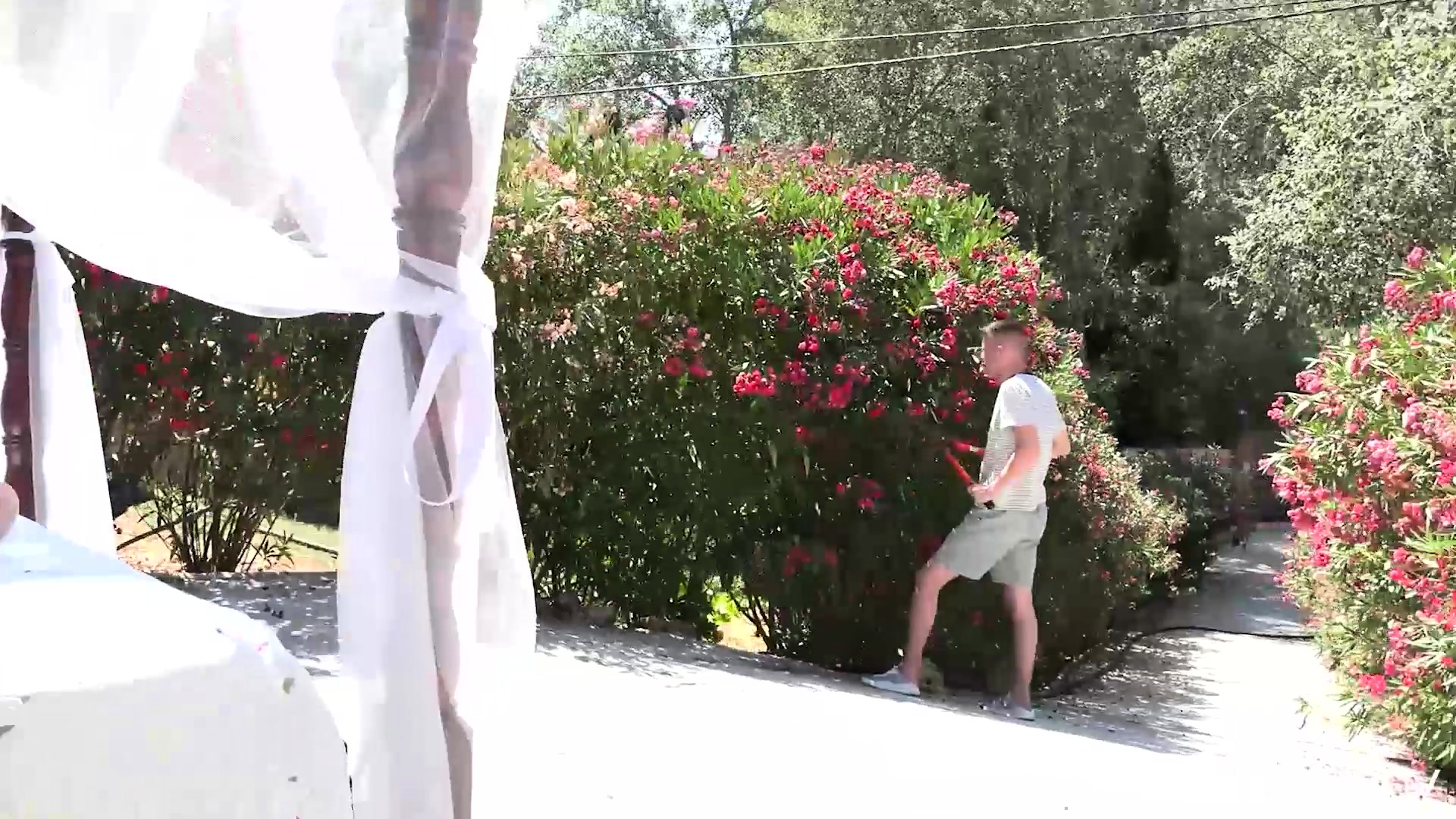 Gardener and Horny Mature AGEDLOVE