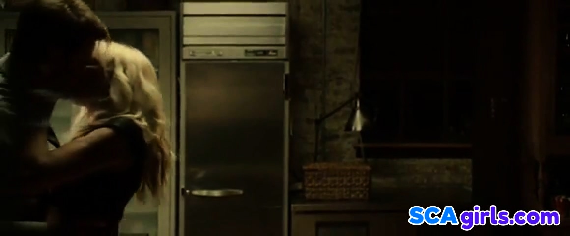 Malin Ackerman - Blond svensk brud i tjnstefel