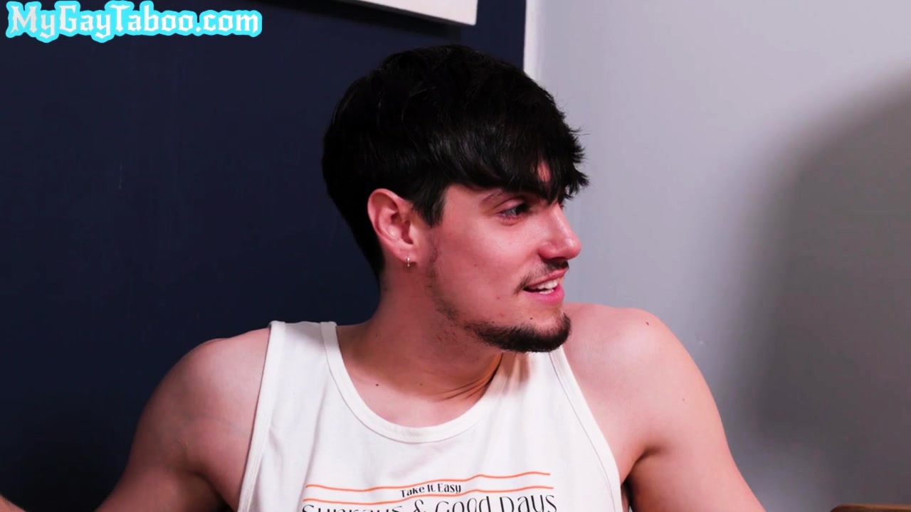 Sweetheart twunks in trio with jock