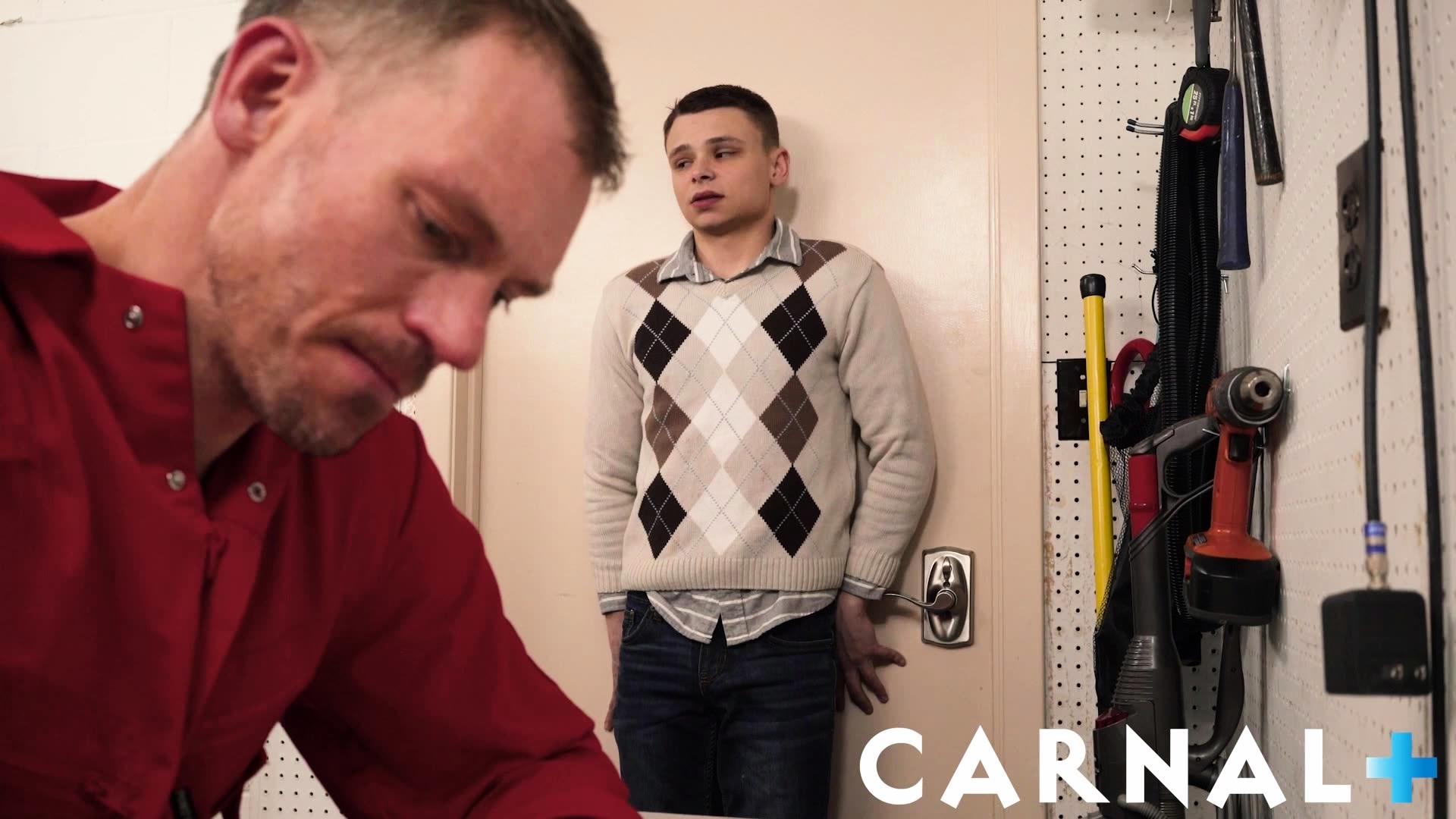 Tall hung DILF janitor breeds twink