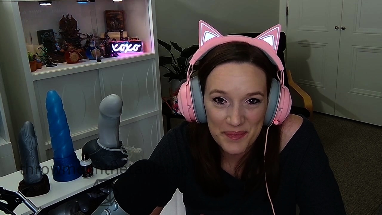 Two 3d cartoon cuties are ready for their bath