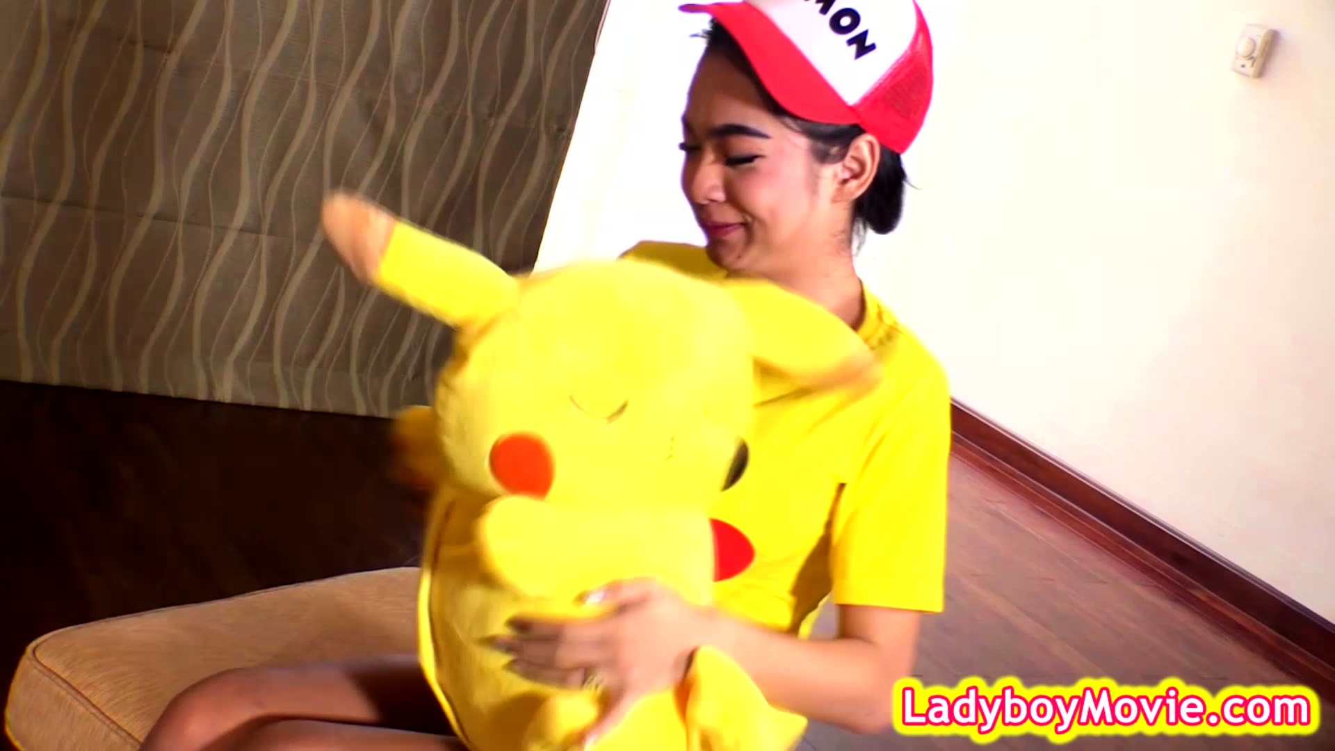 Teen ladyboy intense blowjob and bareback anal