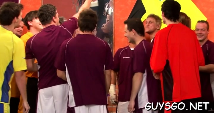 Homosexual fuckfest with hundred men