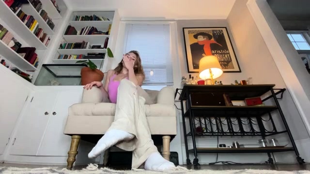 SKfetish - Giantess Stella’s Feet