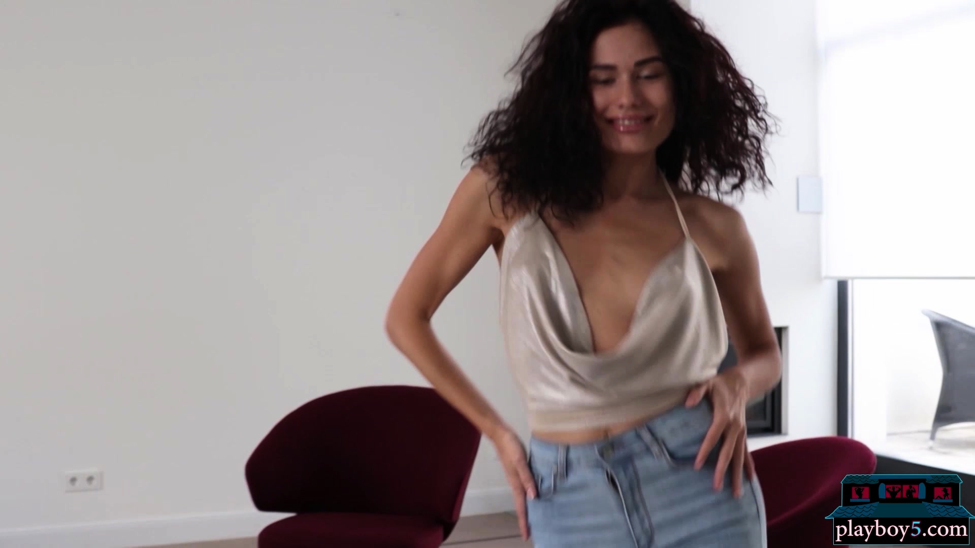 Petite Asian teen model Layla Balan solo