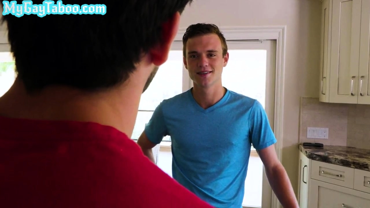 Tattooed bottom stepbrother gets fucked